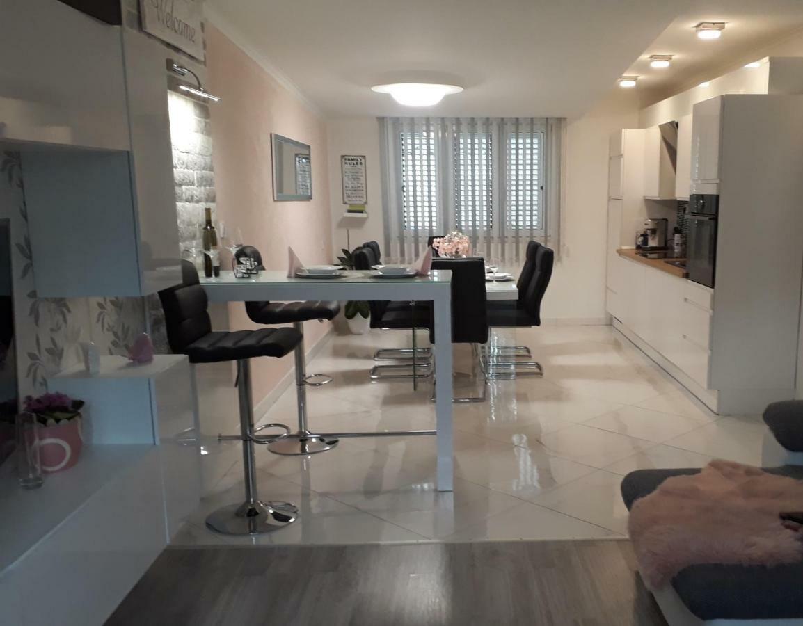 Apartment Danijela II Σίμπενικ Εξωτερικό φωτογραφία
