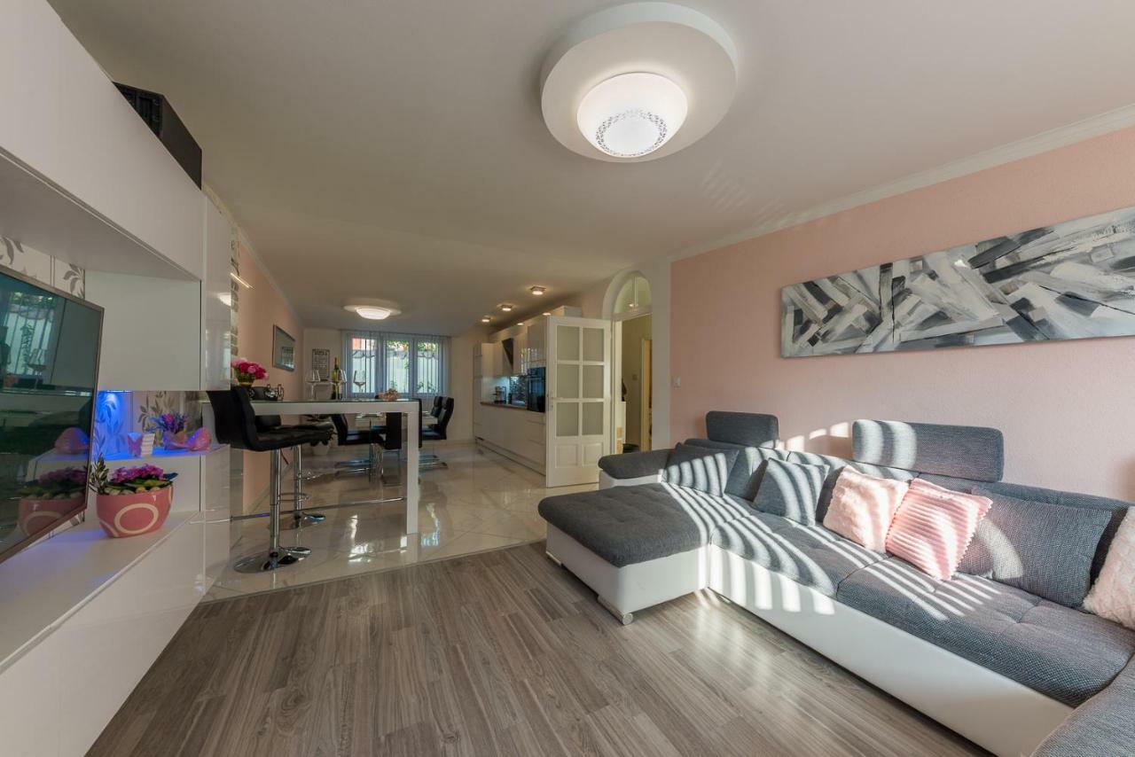 Apartment Danijela II Σίμπενικ Εξωτερικό φωτογραφία